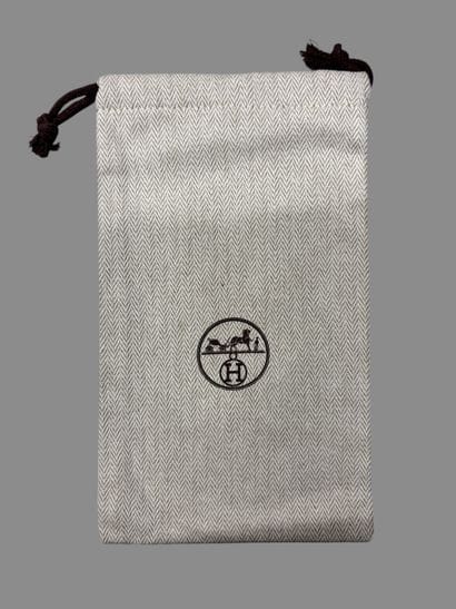 HERMES
Large lot of dust bags and pouches...