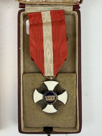 [MEDALS] 
ITALY
Officer's Cross of the National...