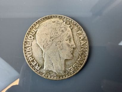 [COINS]
Lot of silver coins including 50-franc...