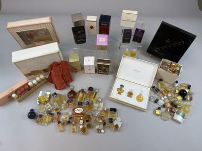 [PERFUMES]
Various Perfume Houses - (1980s–1990s)
An...