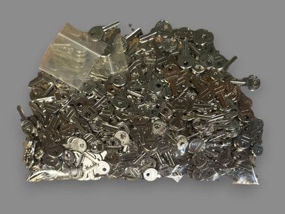 [JEWELRY]
Large lot of silver plated and...
