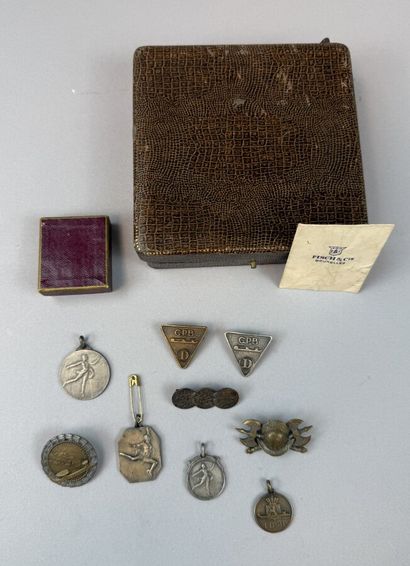 [MEDALS]
Set of badges and medals including:...