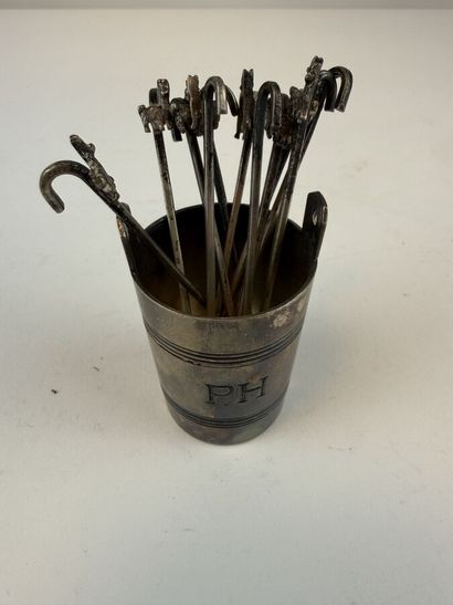 [SILVERWARE]
800°/°° silver set consisting...