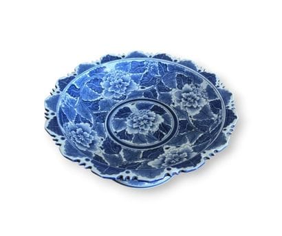 CHINA
Porcelain baluster vase and bowl on...