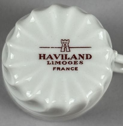 HAVILAND LIMOGES - FRANCE
White porcelain...