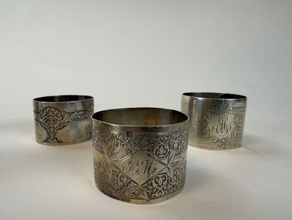 Set of 5 925°/°° silver napkin rings in different...