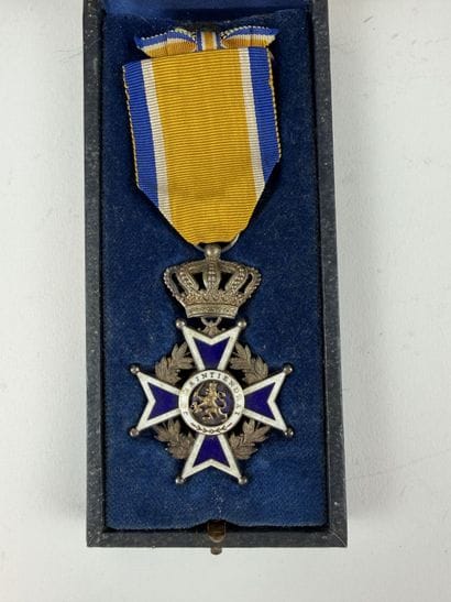 [MEDALS] 
ITALY
Officer's Cross of the National...