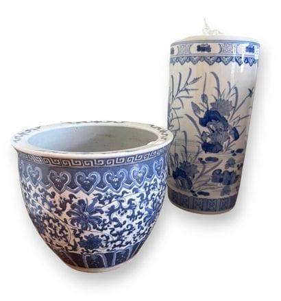 CHINA - 20TH CENTURY
- Porcelain planters...