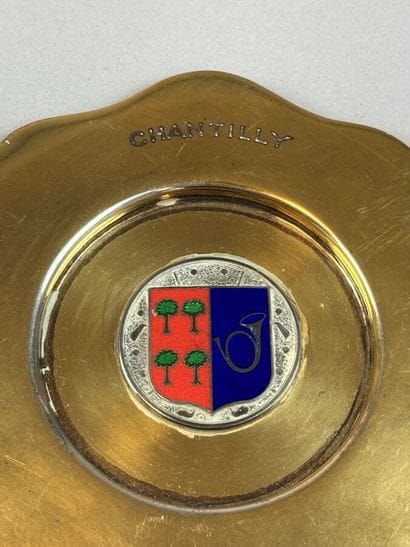 950°/°° gold-plated silver dish with a scalloped...