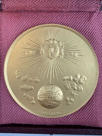 [MEDALS]
5 gold-plated and silver-plated...