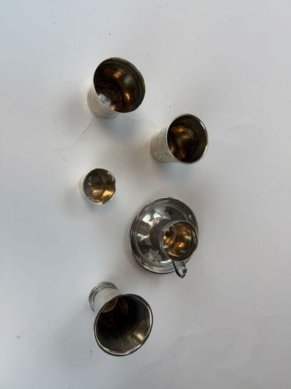 CHECK EVERYTHING
[SILVERWARE]
Silver set...