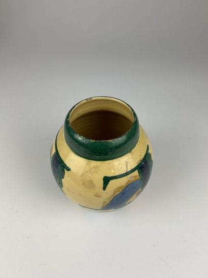 [CERAMICS]
Set of three ceramics comprising:...