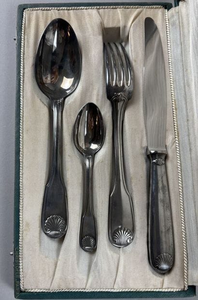 CHRISTOFLE
Set includes: 
- Silver plated...