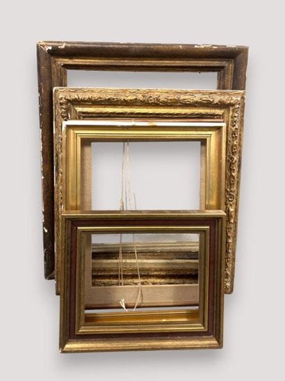 [FRAMES]
Set of 7 frames and moldings made...