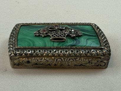 [TRINKETS]
Set of metal and gold-plated metal...