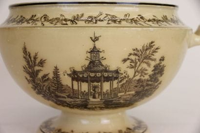 Fine earthenware soup tureen with a printed...