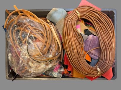 [LEATHER TRIM]
Assortment of leather scraps...