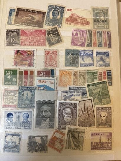 [STAMPS]
Set of 5 stamp albums and loose...