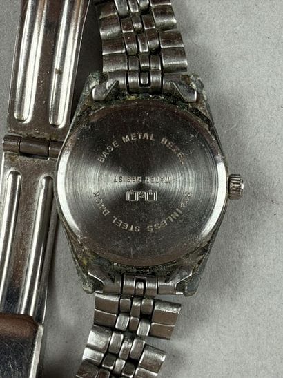 [WATCHES]
Lot includes:
- SEIKO, silver plated...