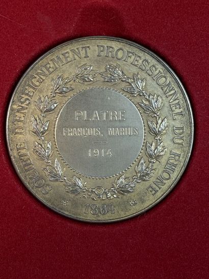 [MEDALS]
5 gold-plated and silver-plated...