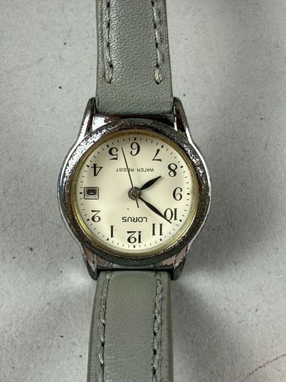 [WATCHES]
Lot includes:
- SEIKO, silver plated...