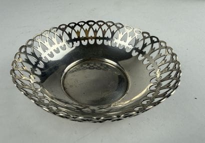 [SILVERWARE]
Silver set consisting of:
-...