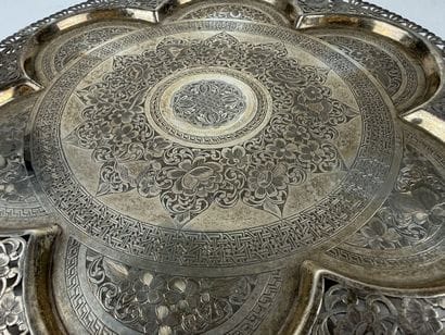 MIDDLE EAST
Multi-lobed 800°/°° silver tray...