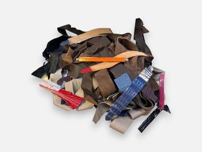 [LEATHER HANDLE]
Box containing assorted...