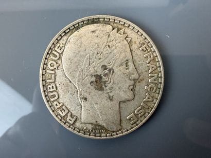 [COINS]
Lot of silver coins including 50-franc...