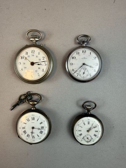 [POCKET WATCHES]
Set of two 800 °/°° silver...