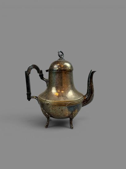 [Silver plated metal]
A silver plated serving...