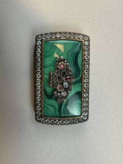 [TRINKETS]
Set of metal and gold-plated metal...