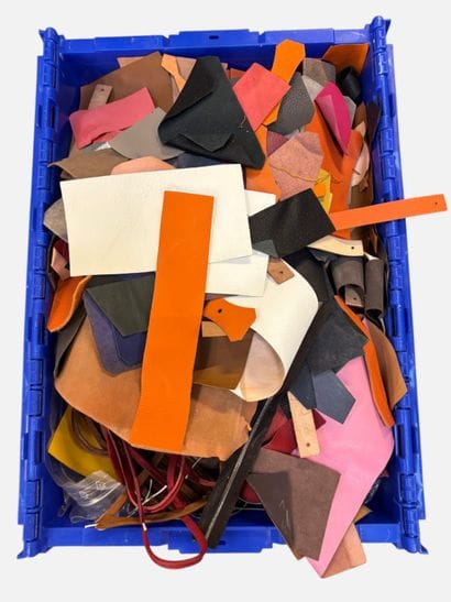 [LEATHER HANDLE]
Box containing assorted...