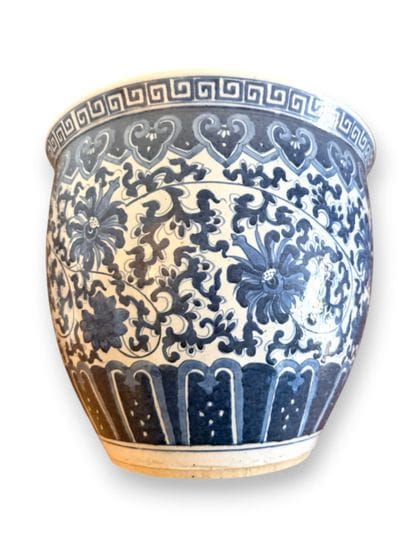 CHINA - 20TH CENTURY
- Porcelain planters...