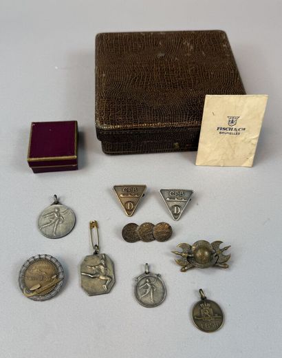 [MEDALS]
Set of badges and medals including:...