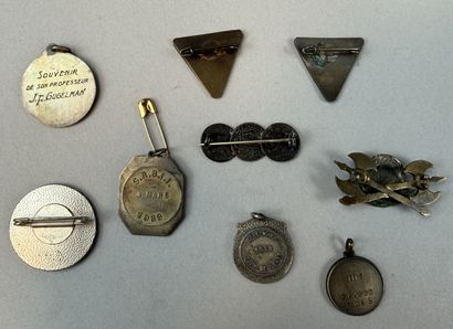 [MEDALS]
Set of badges and medals including:...