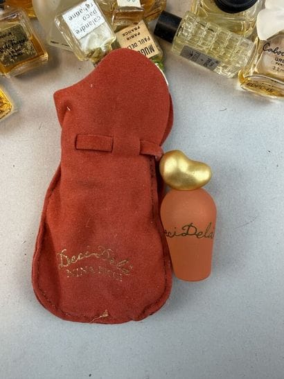 [PERFUMES]
Various Perfume Houses - (1980s–1990s)
An...