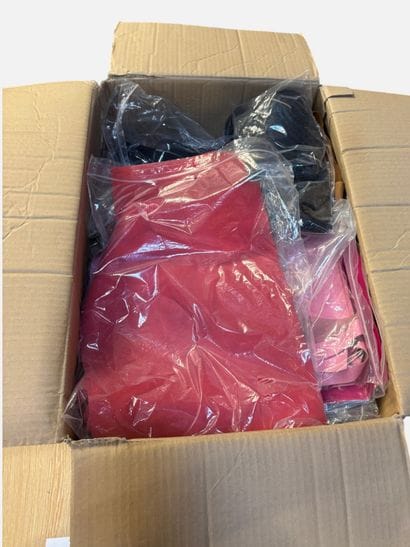 [LEATHER HANDLE]
Box containing various leather...