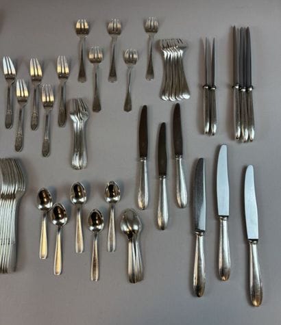 SFAM
Art Deco-style silver plated cutlery...