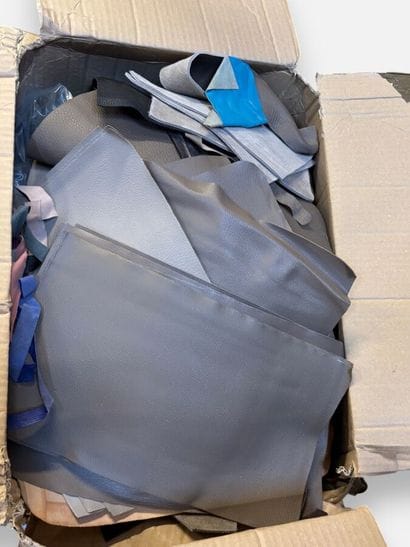 [LEATHER HANDLE]
Box containing assorted...
