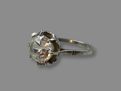 [TRINKETS]
Set of metal and gold-plated metal...