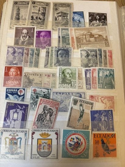 [STAMPS]
Set of 5 stamp albums and loose...