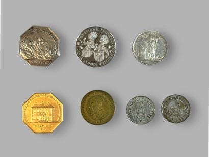 [TOKENS]
Set consisting of:
- Octagonal silver...