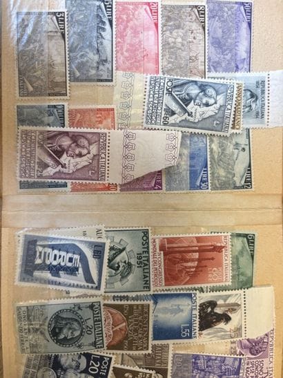 [STAMPS]
Set of 5 stamp albums and loose...