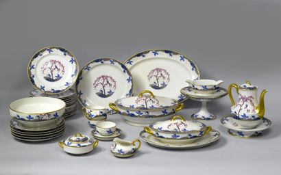 HAVILAND Partie de service de table en porcelaine...