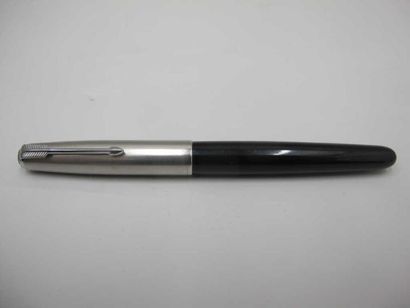 Stylo plume PARKER 51 noir et chrome