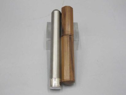 DUNHILL
Etui à cigare en métal brossé et...