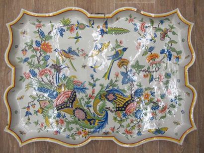 ROUEN
Plateau de cabaret en faience émaillé,...