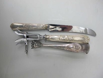 Manche à gigot en argent fourré, couteau...