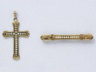 Lot en or 18 K et perles, composé d'une croix...